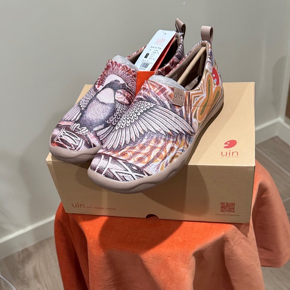 UIN Women's Slip-On Sneakers with Bird Art in Orange and Black - Picture 5 of 5